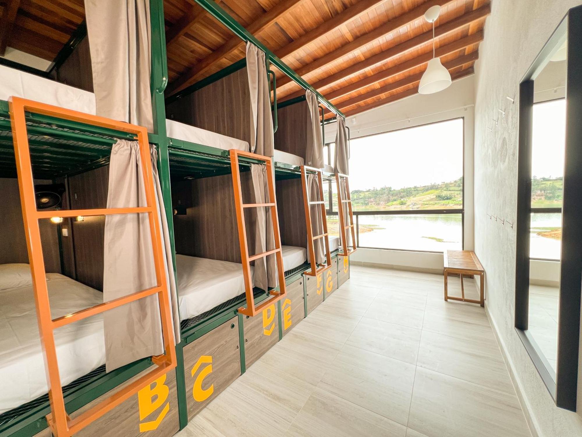 Viajero Guatape Hostel & Lake Club Exterior foto